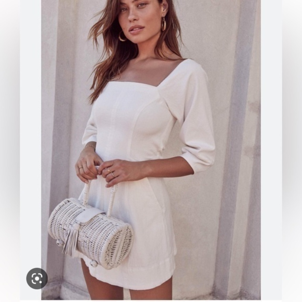 NEW ASTR Rabia Puff Sleeve Mini dress in white, size M